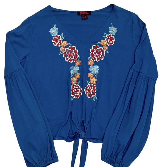 ROCK & ROLL COWGIRL - SIZE XL - BLUE/TEAL CROP TOP WITH FLORAL APPLIQUÉ B13 - Picture 1 of 11